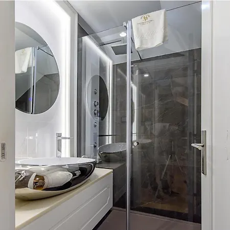 Mariazinha Charming ポルティマン