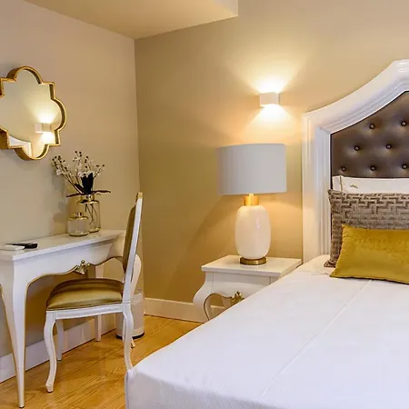 Mariazinha Charming 2*