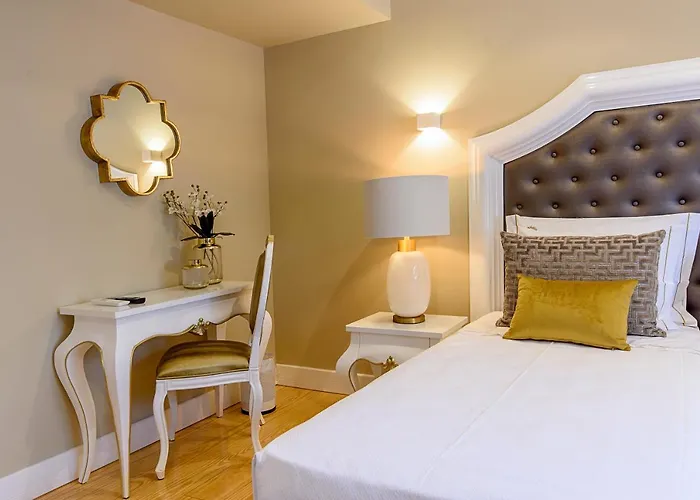 Mariazinha Charming 2*