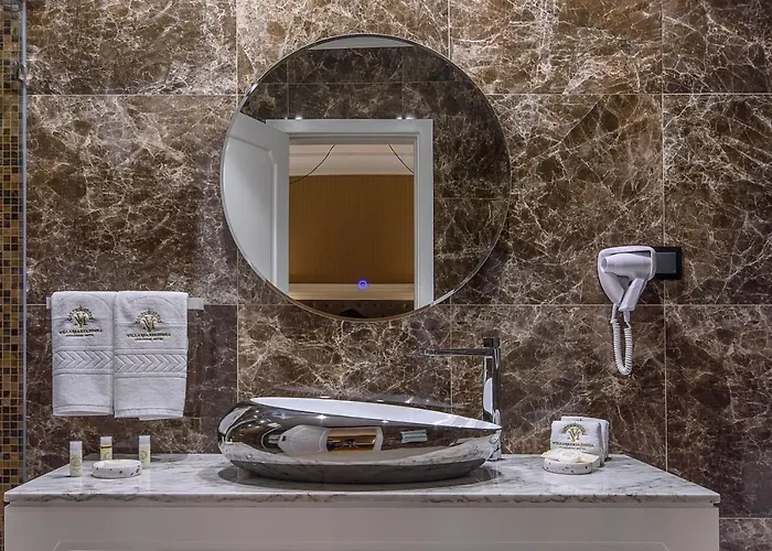 Mariazinha Charming 2*