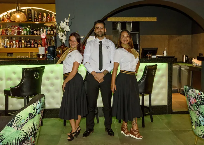 Mariazinha Charming 2*