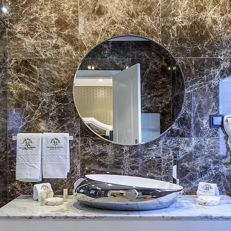 Mariazinha Charming 波尔蒂芒