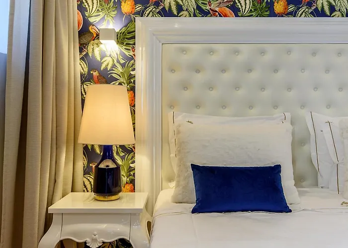 Mariazinha Charming 2*