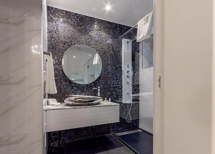 Mariazinha Charming 2*