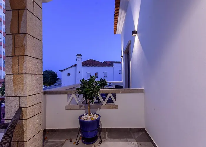 Mariazinha Charming 2*