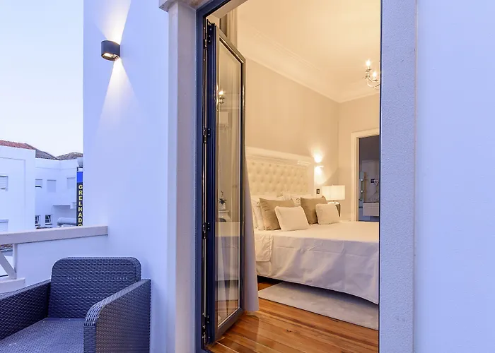 Mariazinha Charming 2*